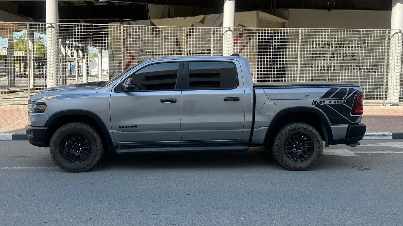 رام 1500 Rebel 5.7L Crew Cab Utility (5 Seater)