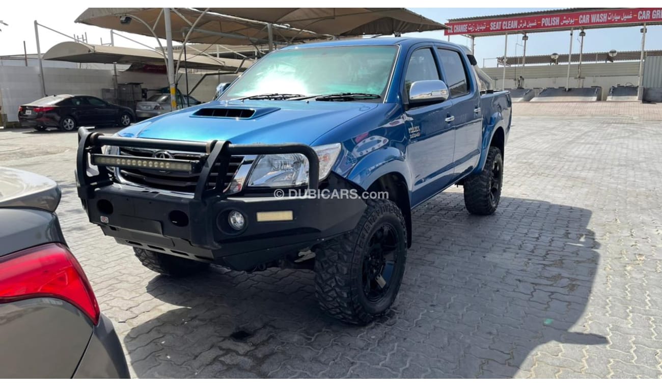 Toyota Hilux 2013 D4D 3.0L Manual 4x4 Perfect Condition Off-Road Tyres with LED Lights