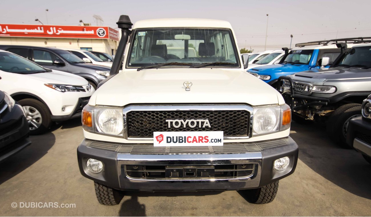 Toyota Land Cruiser V8 diesel 1VD manual right hand drive