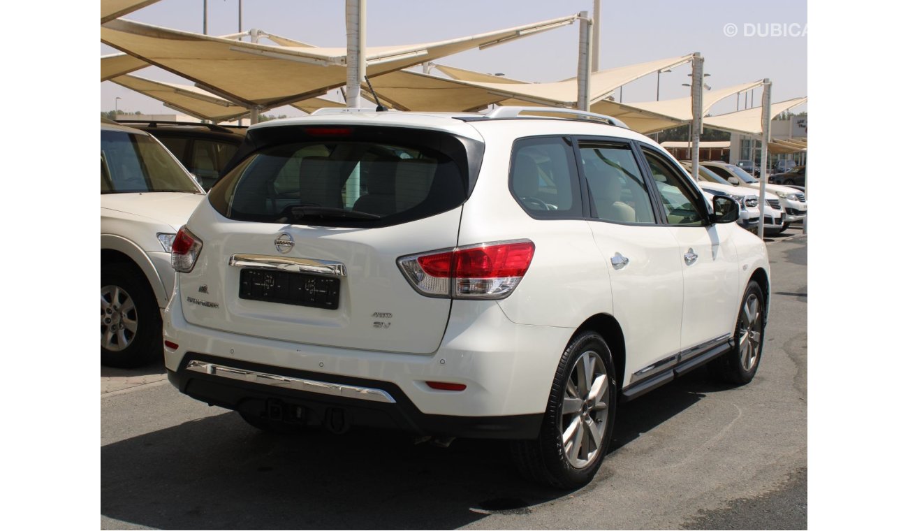 Nissan Pathfinder ACCIDENTS FREE - GCC- PERFECT CONDITION INSIDE OUT