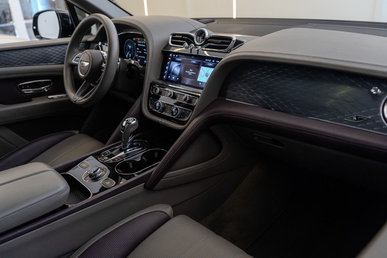 بنتلي بينتايجا S 4.0T 2022 Bentley Bentayga S, Fully Loaded, Comes with Warranty,Full Service History, GCC spec