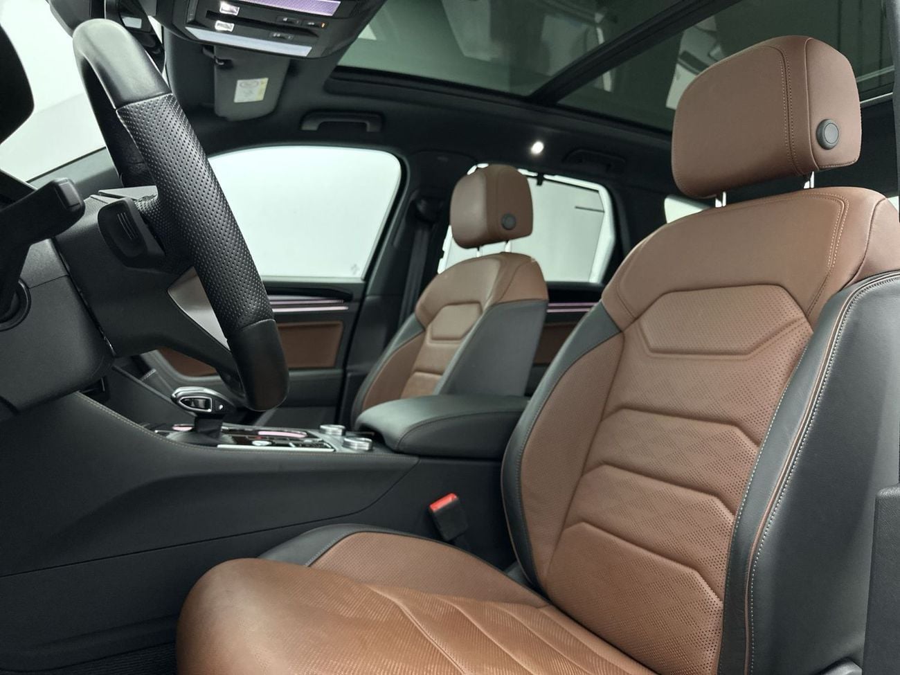 Volkswagen Touareg R-LINE VW Certified | The Ultimate Flagship SUV | Well Maintained