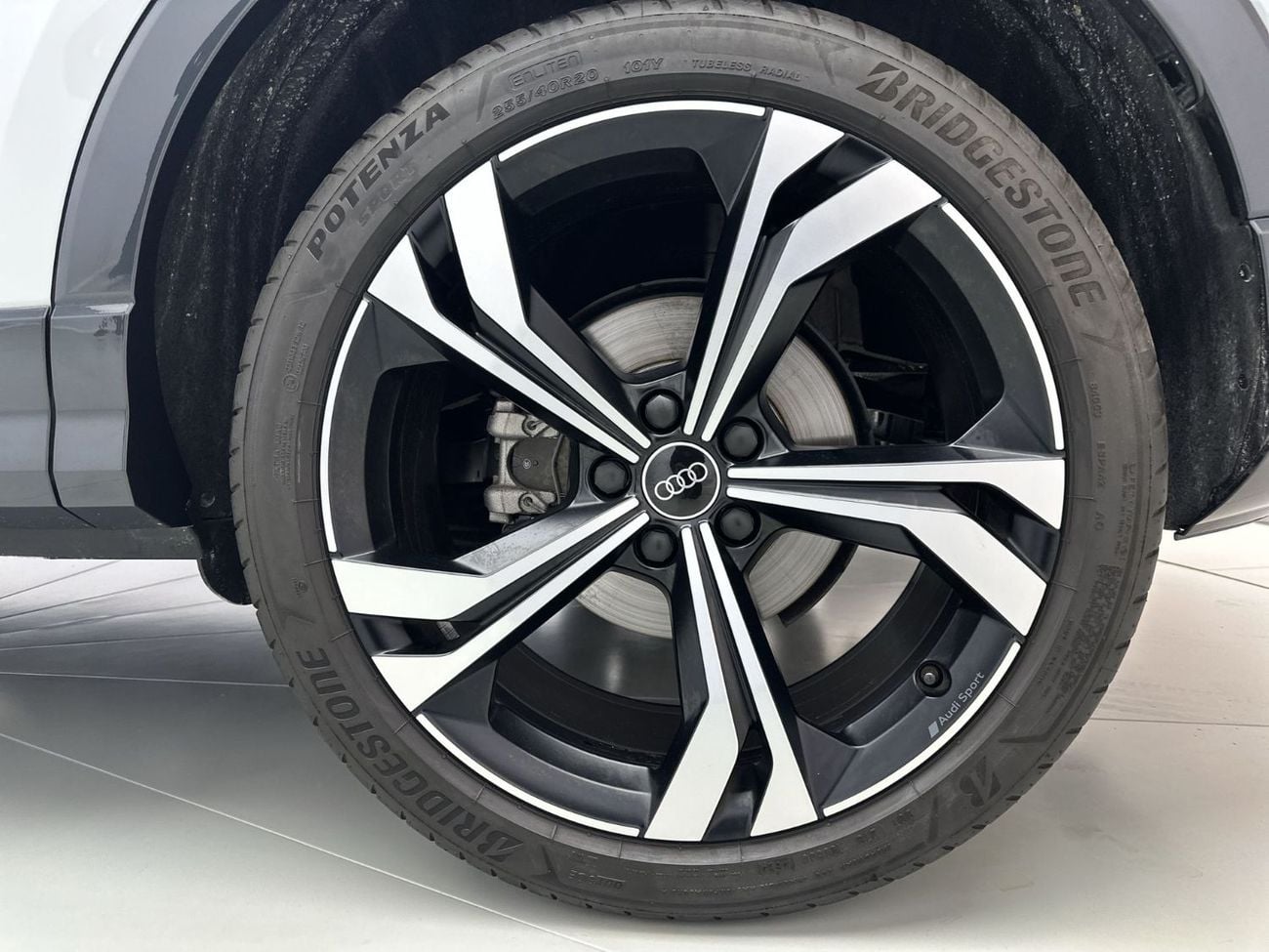 أودي Q3 40 TFSI quattro 2.0L Sportback (Ref# 50433)