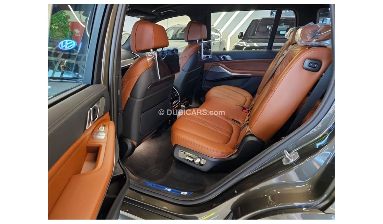 BMW X7 M50i Luxury BMW X7 50i Mkit/2022 /2 Years Warranty/Brand New