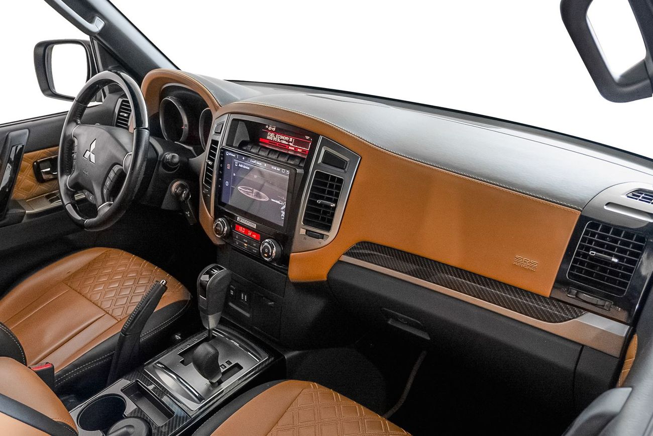 ميتسوبيشي باجيرو Signature 3.8L V6