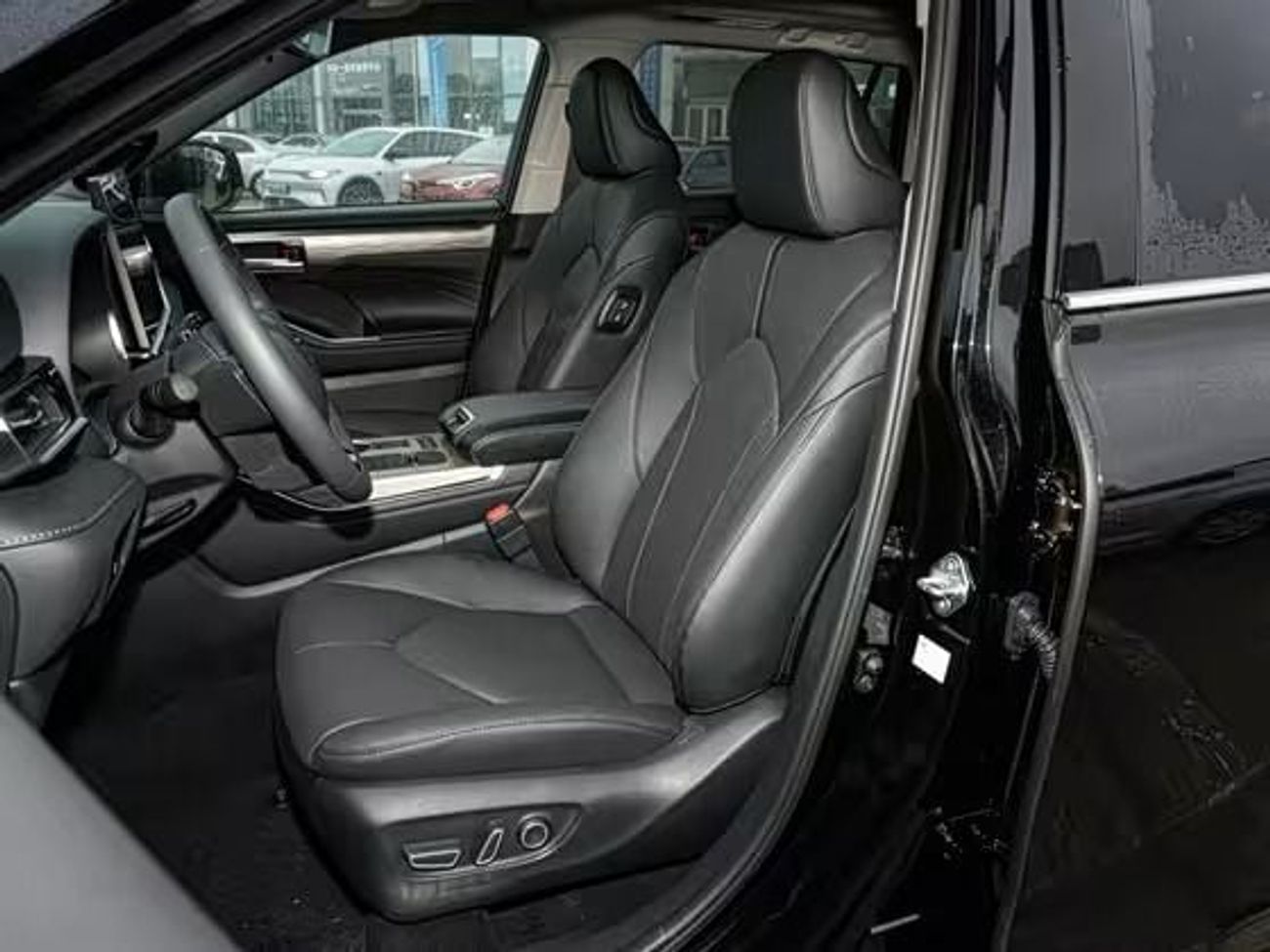 Toyota Highlander FULLEST OPTION WITH JBL, HUD