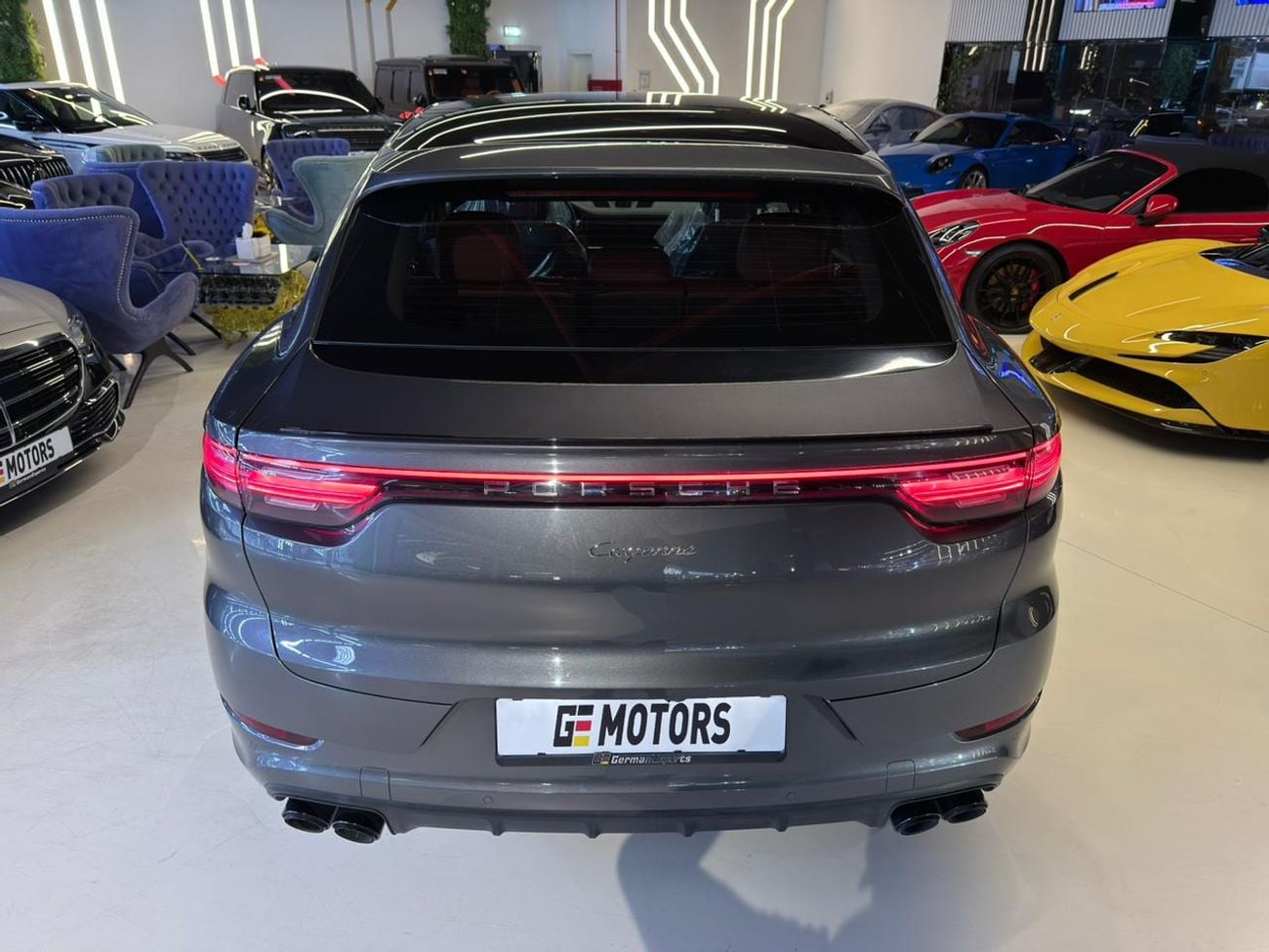 Porsche Cayenne STD Base Coupe 2023 Porsche Cayenne Coupe - GCC Specs - Full service history available