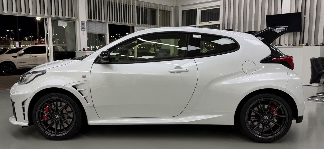 تويوتا يارس GCC .. BRAND NEW .. O km .. GR