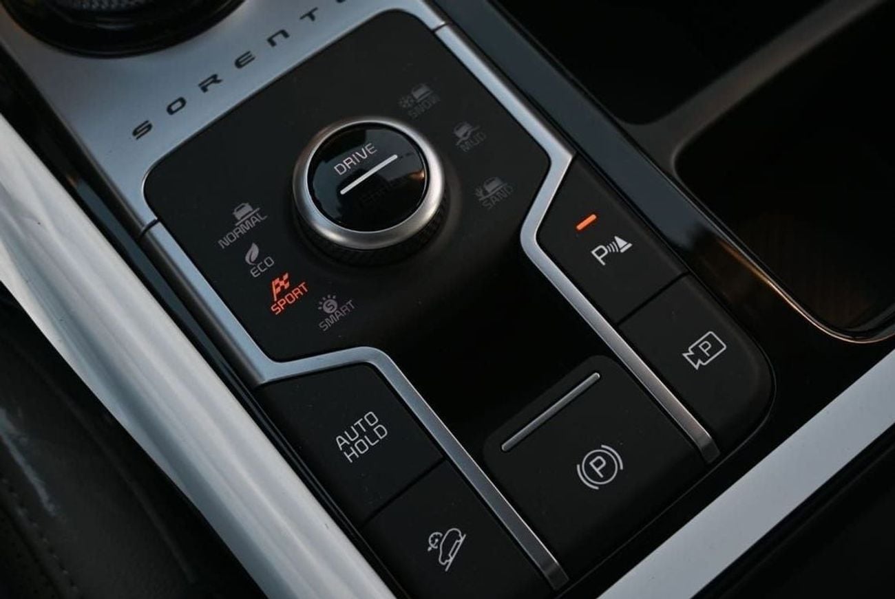 كيا سورينتو Top 3.5L Kia Sorento 3.5L V6, Petrol AWD Color White, Model 2025(Export Price)