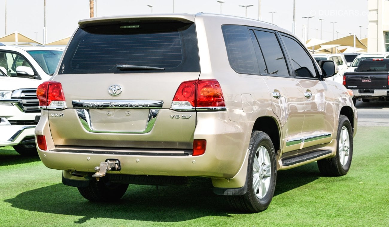 Toyota Land Cruiser VXR V8