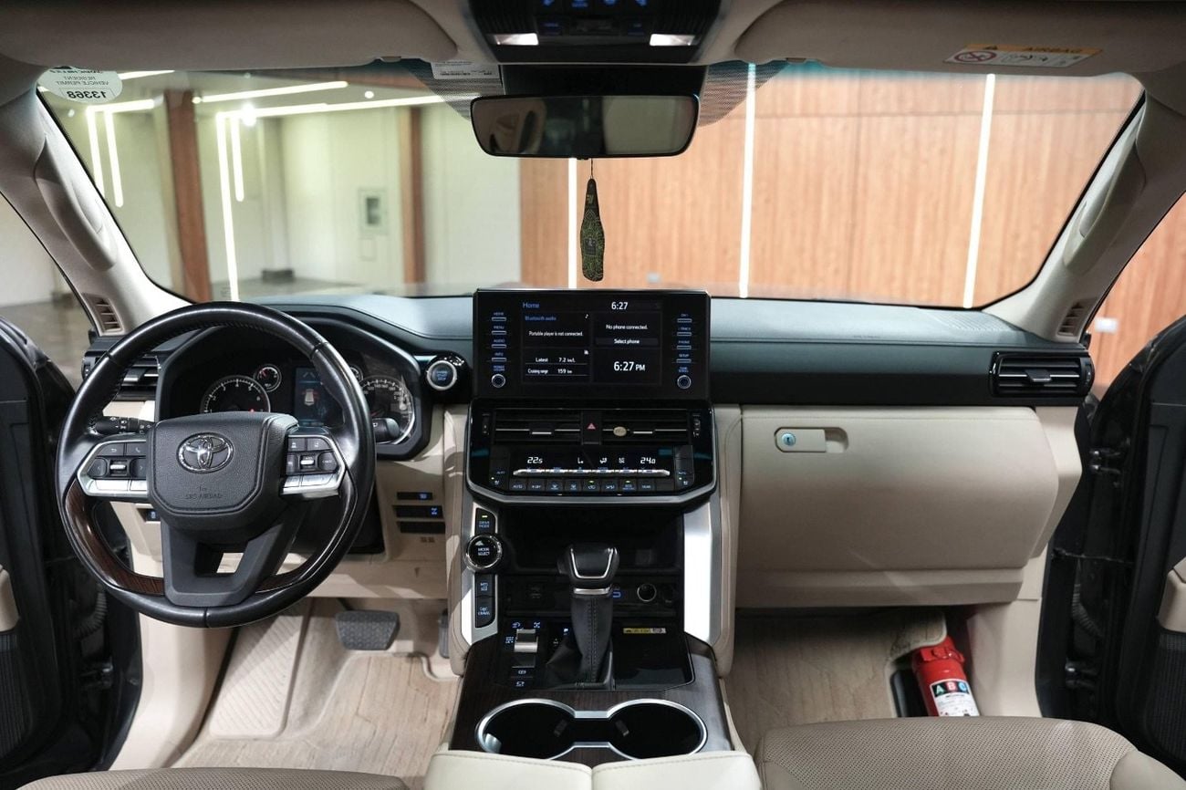 تويوتا لاند كروزر 2023 Model GXR Twin Turbo 3.5L Engine Full Option Very Perfect Condition