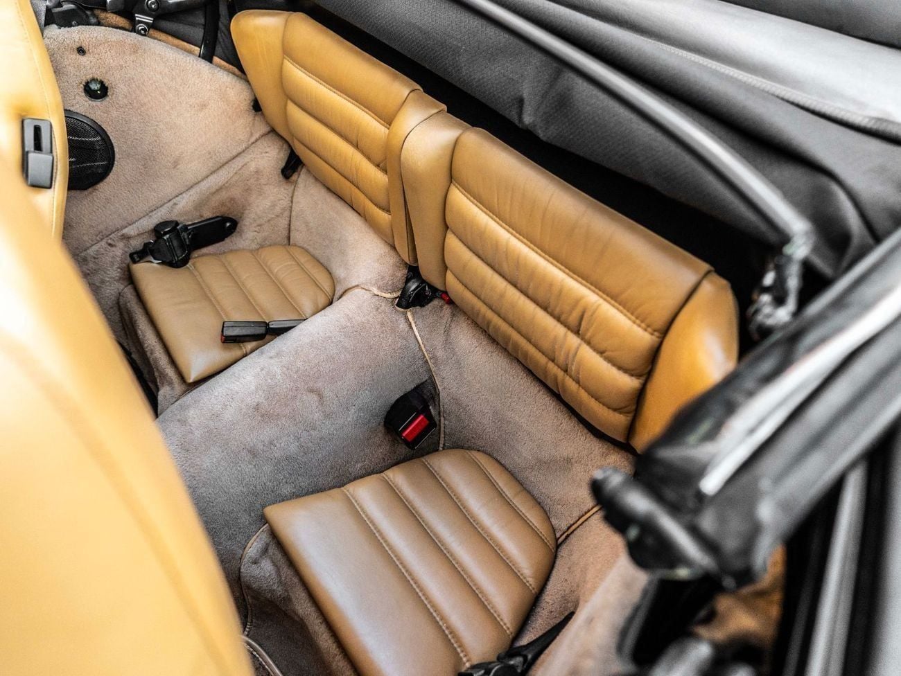 Porsche 911 CARRERA
