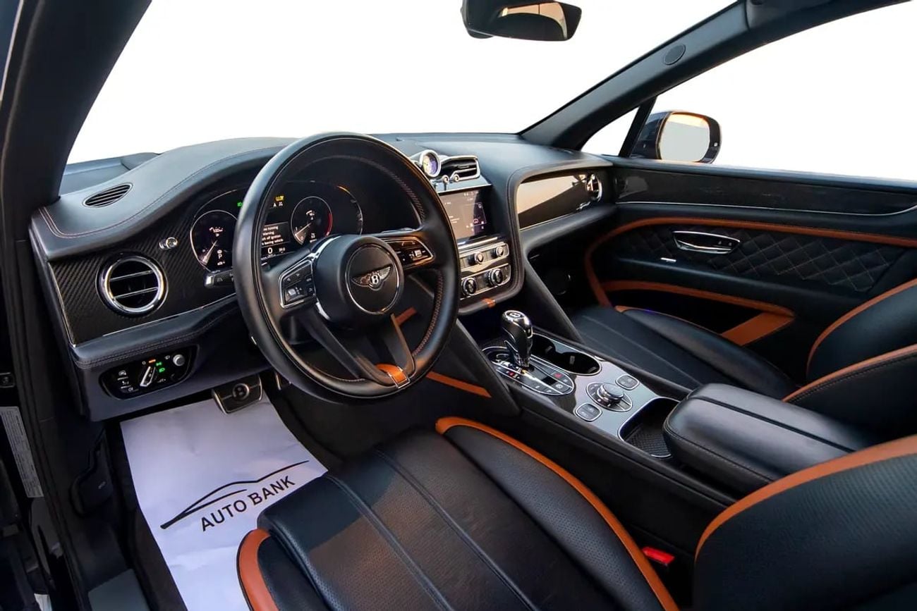 Bentley Bentayga SPEED MODEL - GCC SPECS - NO ACCIDENT - FULL SERVICE IN AGENCY