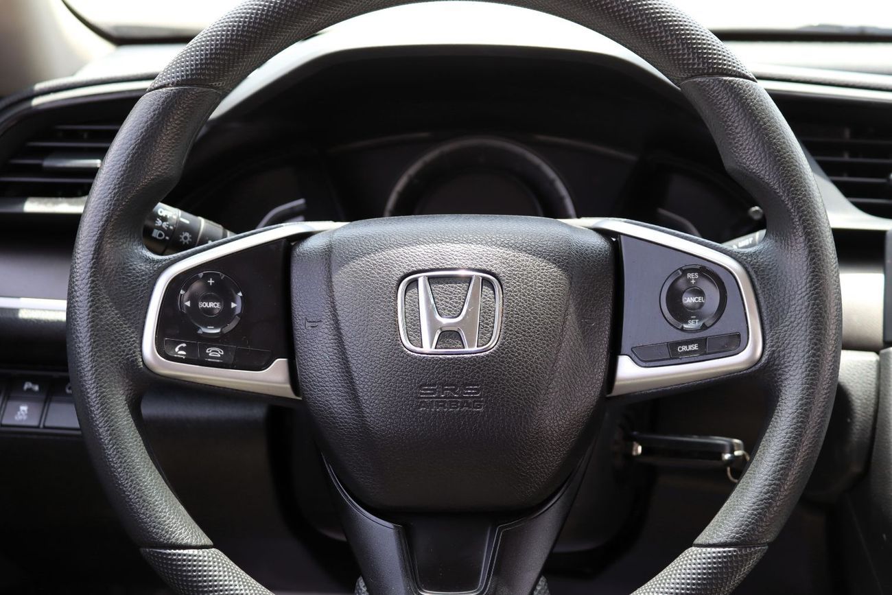 Honda Civic DX 1.6L 2020 Honda Civic GCC , accident-free, with a 1.6L, low mileage, in excellent condition