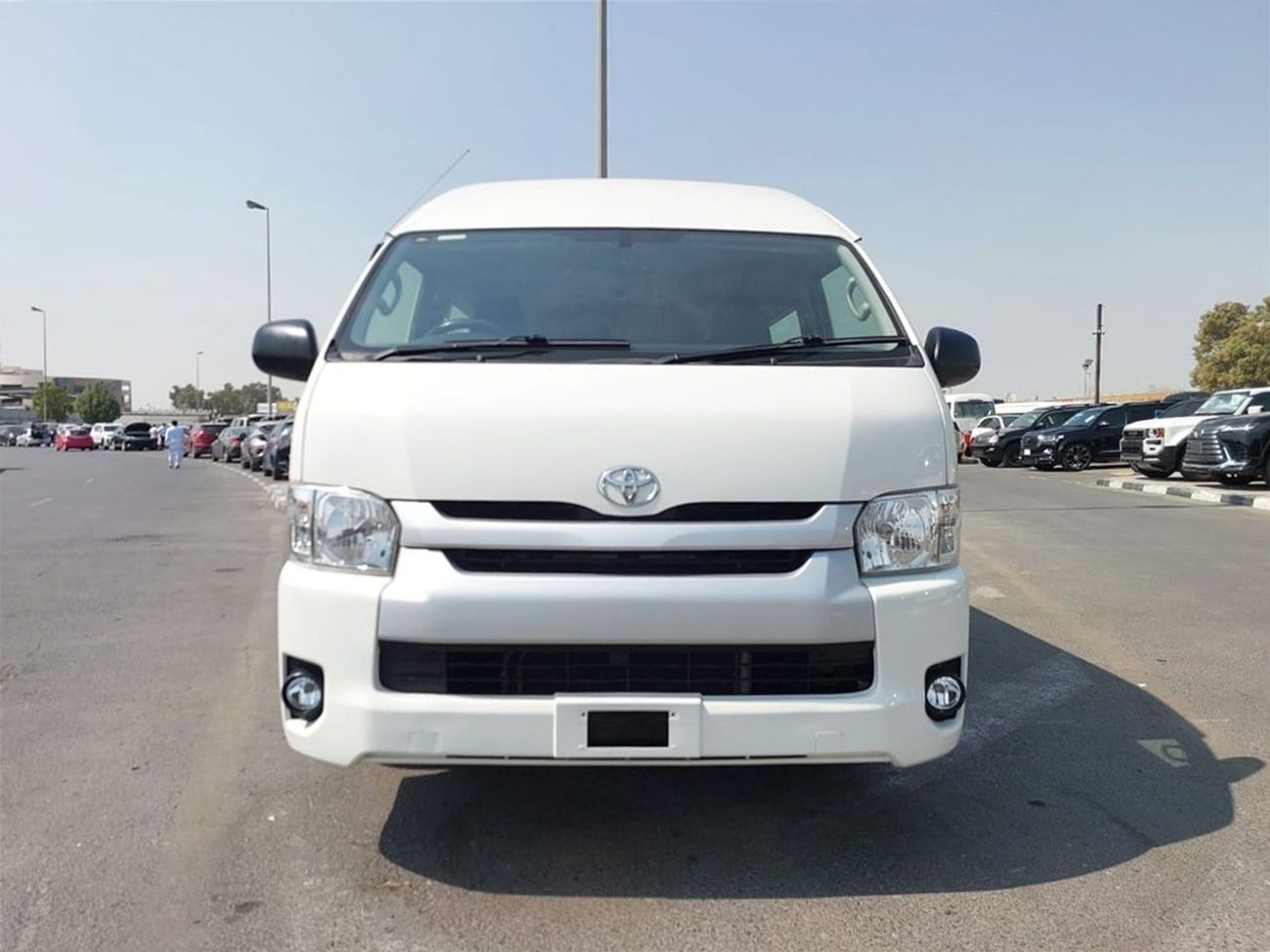 Toyota Hiace TOYOTA HIACE COMMUTER VAN RHD 2017 MODEL 3.0 L DIESEL AUTOMATIC(PM33188)