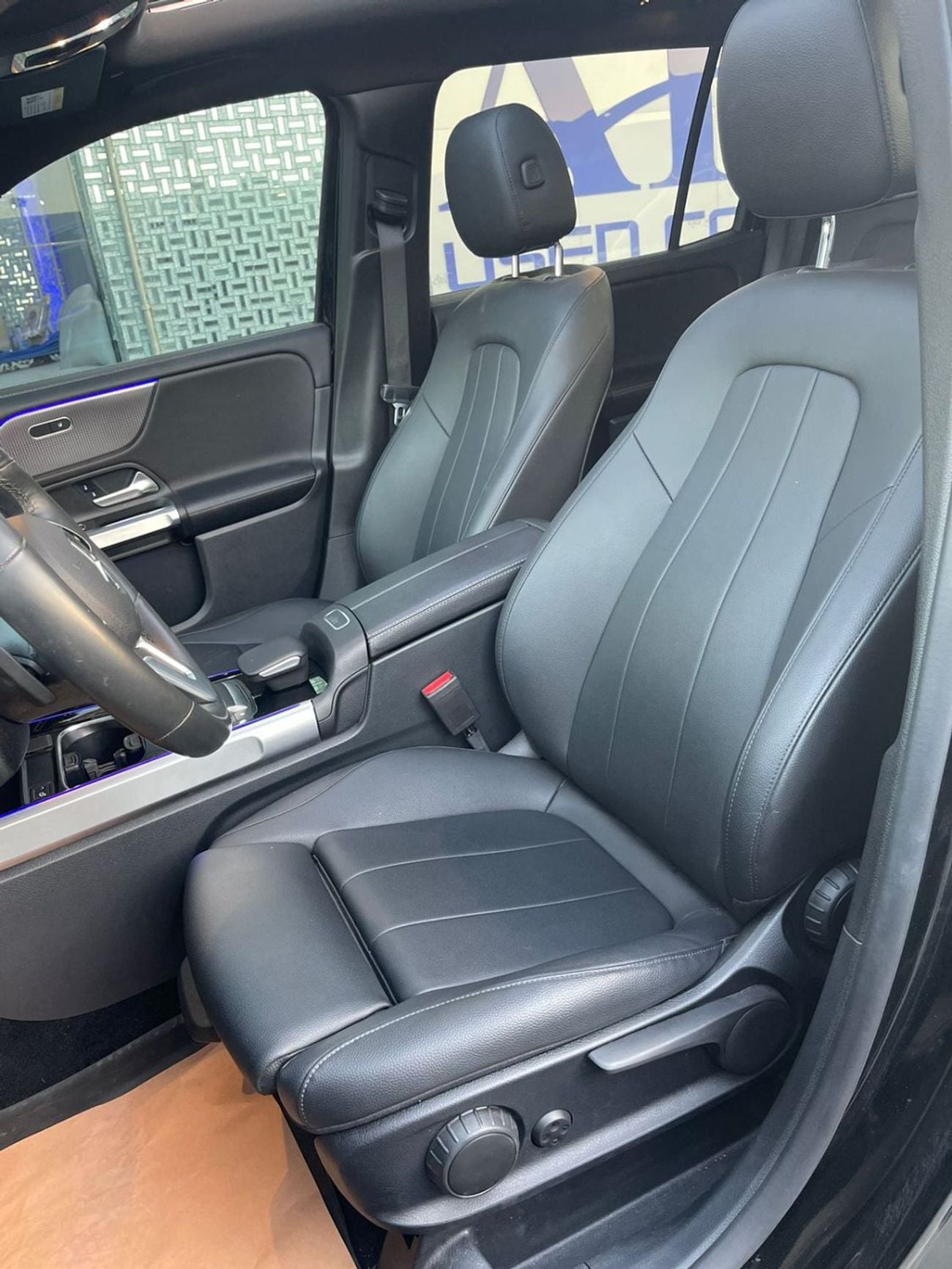 مرسيدس بنز GLB 250 4MATIC