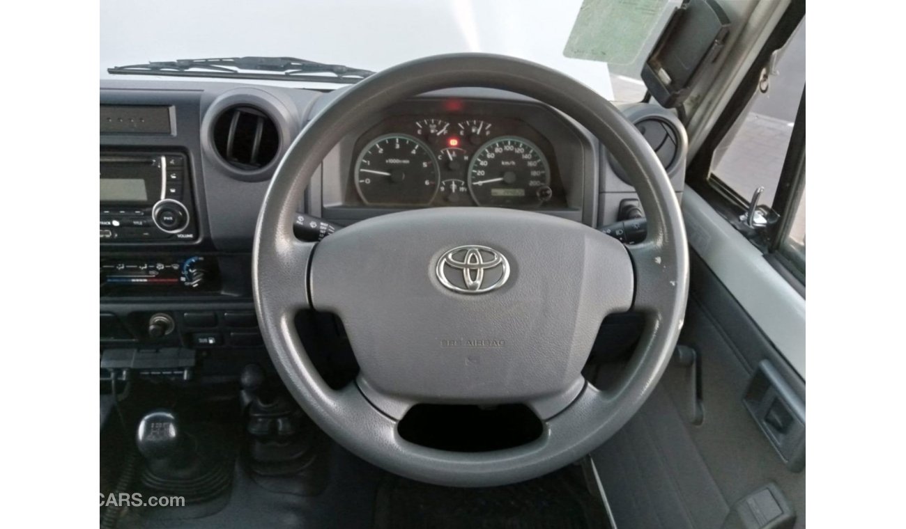 تويوتا لاند كروزر بيك آب TOYOTA LAND CRUISER PICK UP (PM1025)