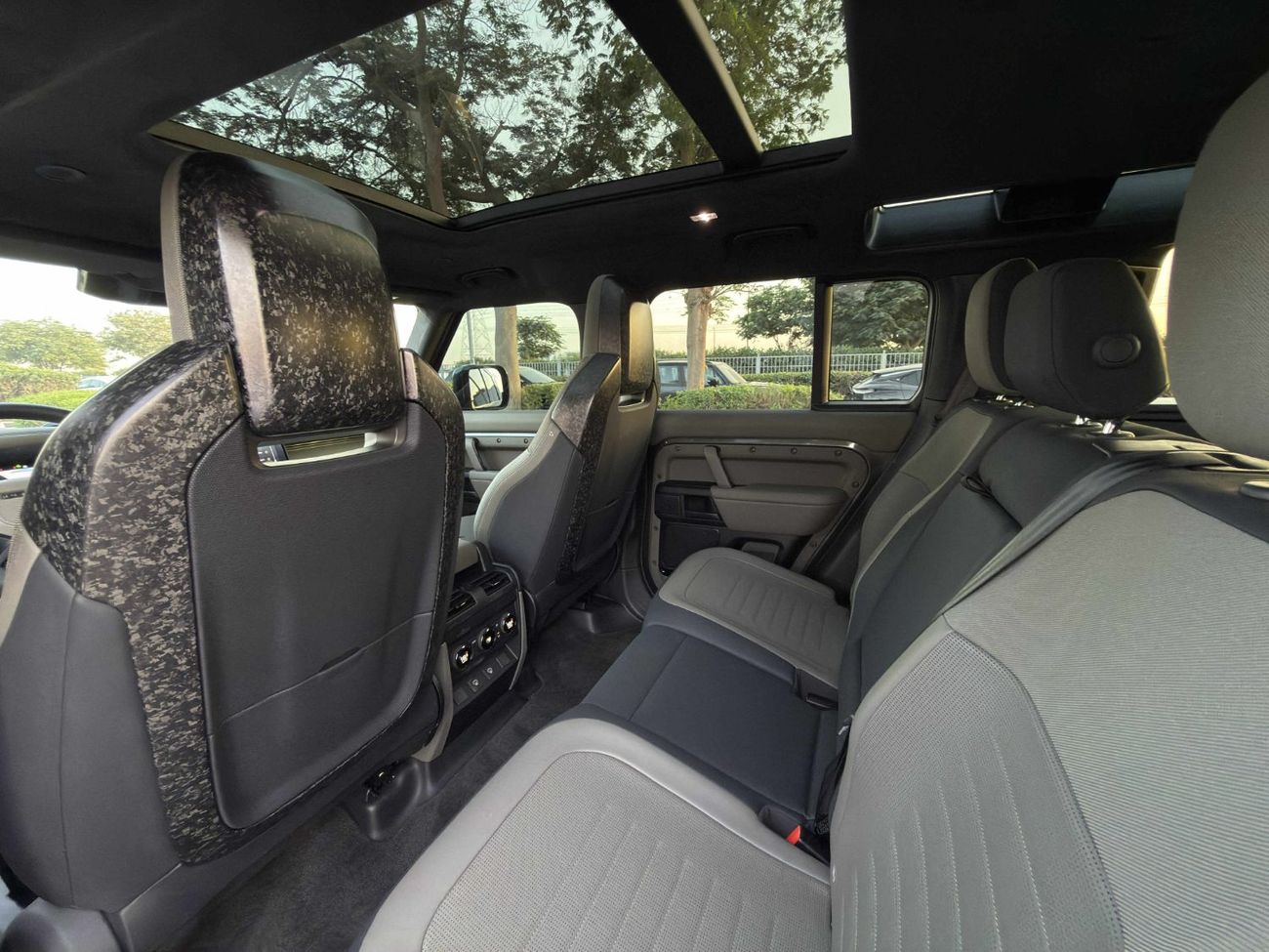 Land Rover Defender 110 P635 OCTA V8