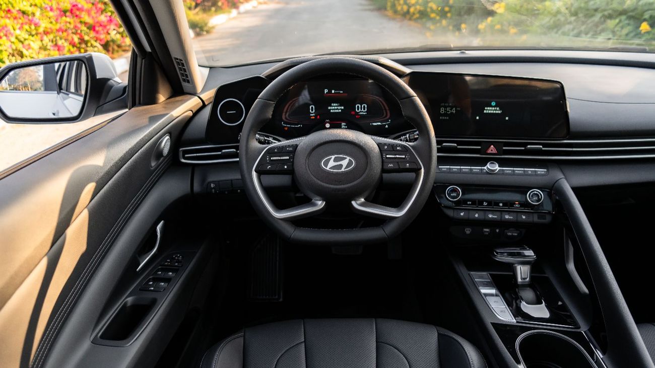 هيونداي إلانترا 2025 | HYUNDAI ELANTRA 1.5L CVT LUX PREMIUM [ EXPORT ONLY ]