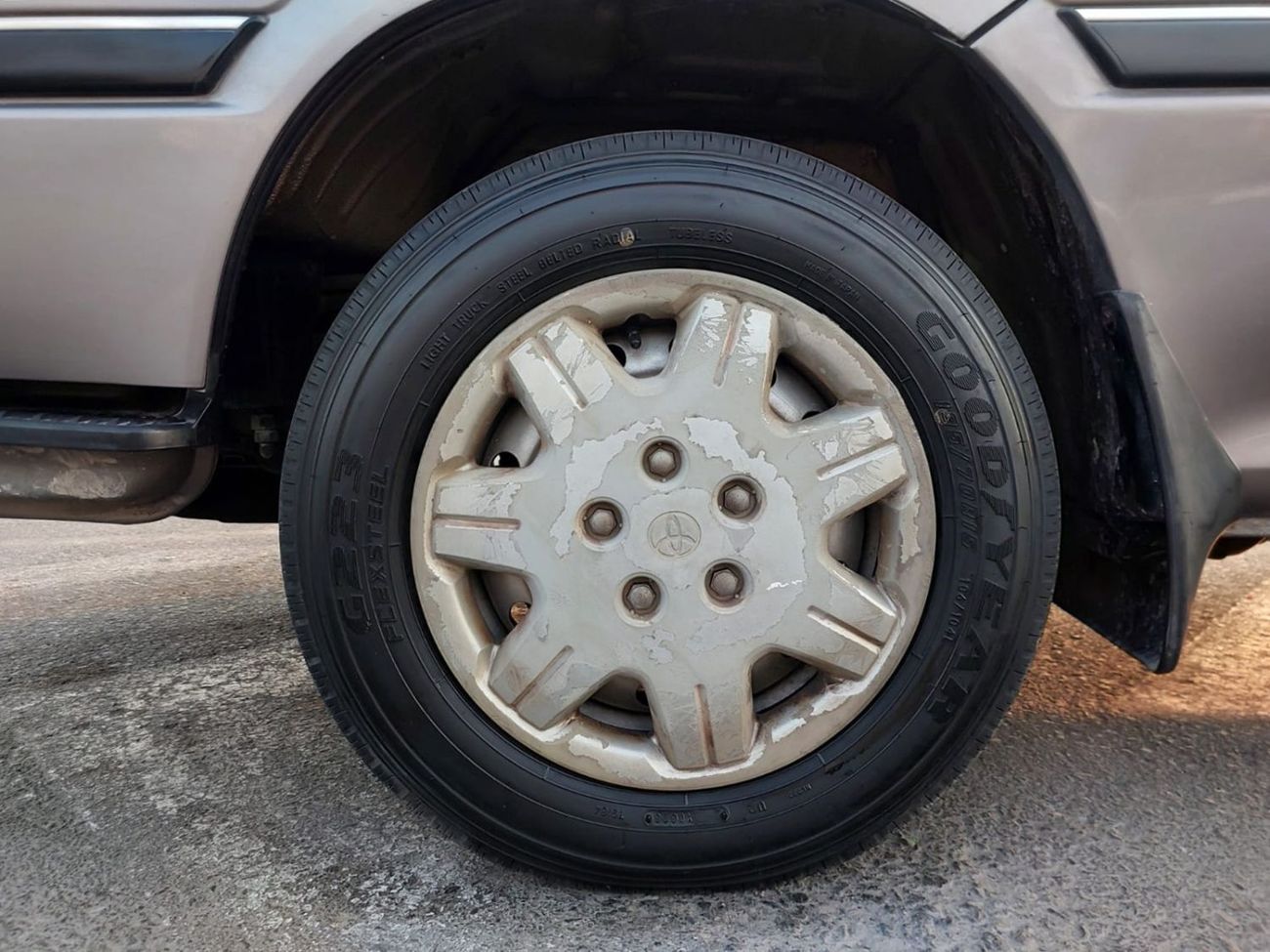 تويوتا هاياس TOYOTA HIACE VAN RHD 1996 MODEL 2.9 L DIESEL AUTOMATIC(PM04144)