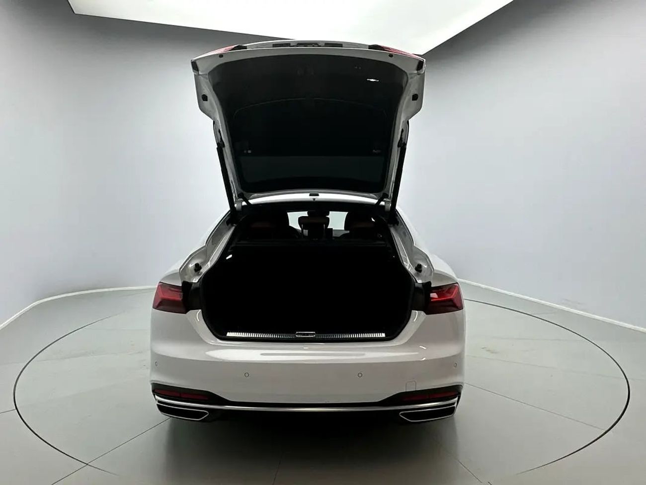 أودي A5 40 TFSI Advanced 2.0L (187 HP) Sportback Advanced 40 TFSI 190hp (Ref# 01849) EXCLUSIVE RAMADAN OFFER