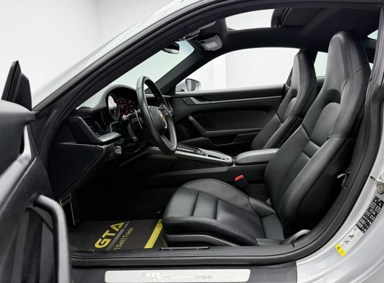 Porsche 911 2022 Porsche 911 Carrera, 2026 Porsche Warranty, Full Porsche Service History, Very Low Km, GCC