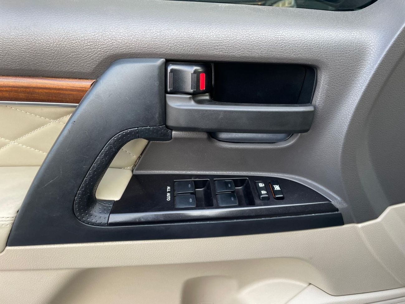 Toyota Land Cruiser GXR+ 4.0L