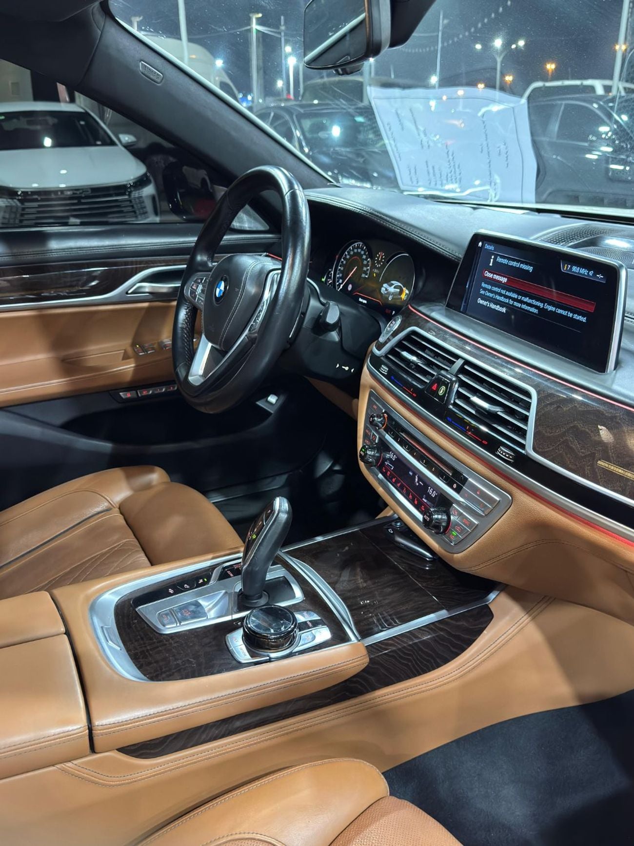 بي أم دبليو 750Li PURE EXCELLENCE