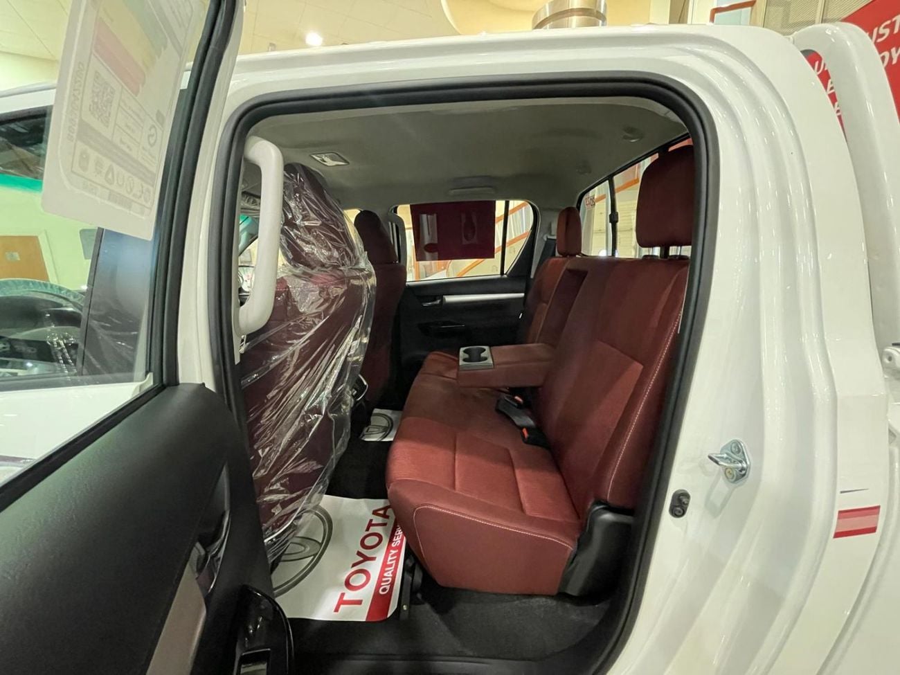 Toyota Hilux HILUX 2.7L PETROL 4X4 MANUAL FULL OPTION  MODEL 2026
