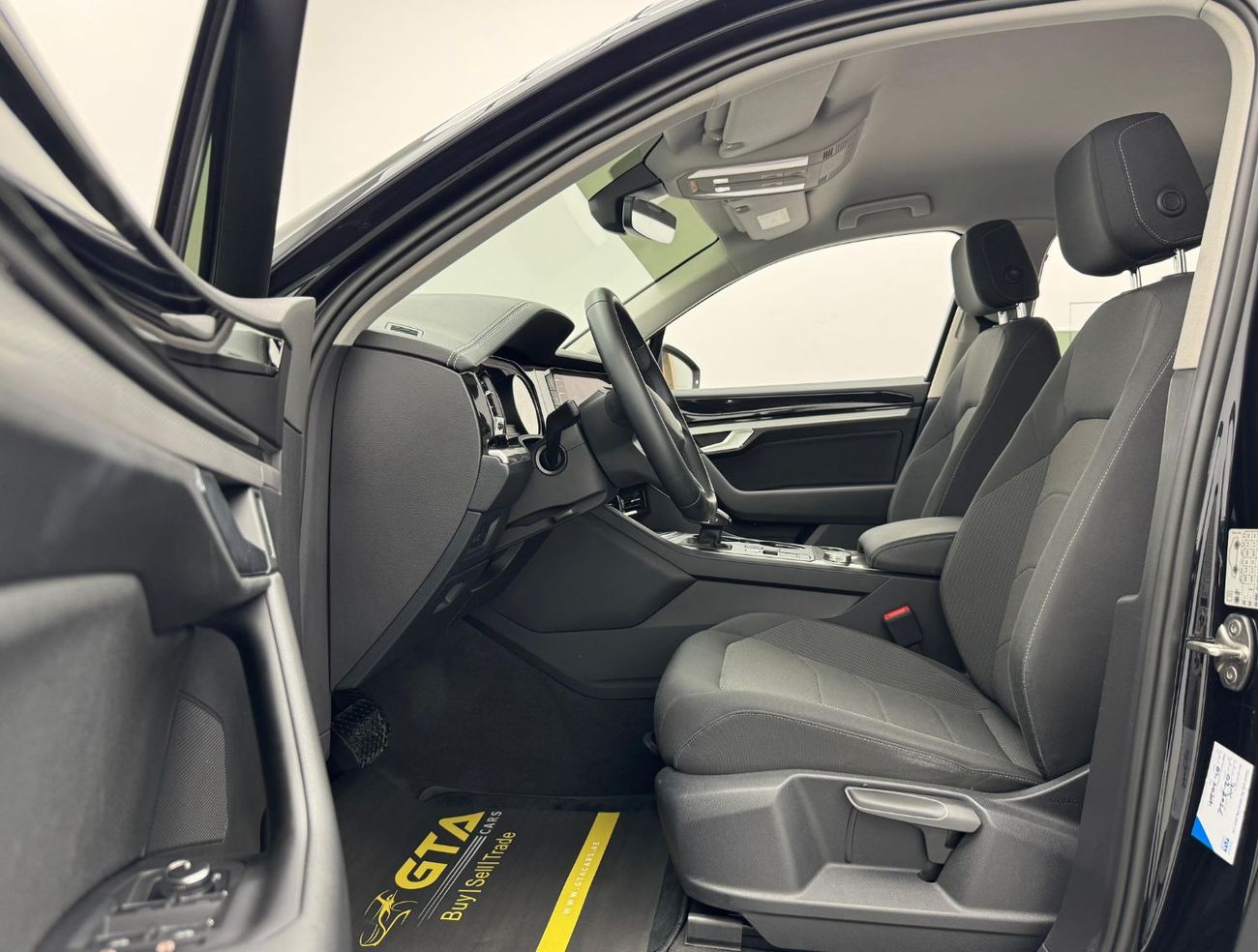 Volkswagen Touareg 3.0T TL (340 HP) 2021 Volkswagen Touareg, 1 Year Warranty, 2027 Agency Service Contract, Agency FSH,