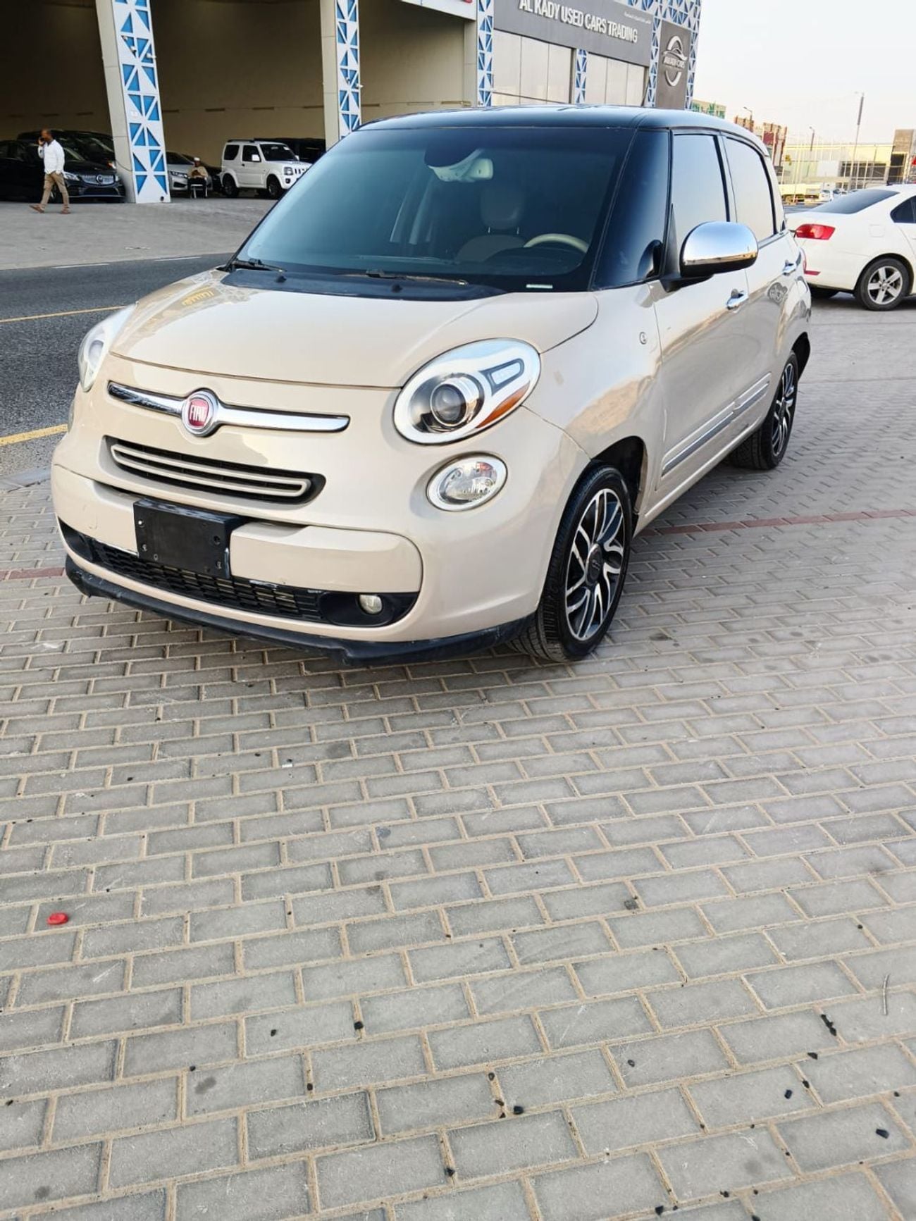 فيات 500L قيمة لا تُنافَس! فيات 500L موديل 2015 | حالة نظيفة جداً | واسعة واقتصادية – فقط 15,500 درهم!