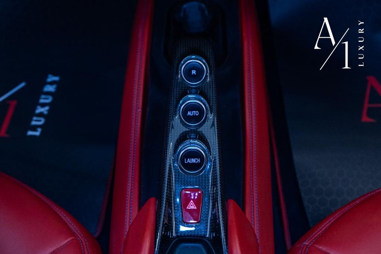 فيراري F8 تريبوتو 3.9T V8 2022 Ferrari F8 Tributo, Ferrari Warranty + Service Pack, Low Kms, 710HP, Carbon Fiber Packa