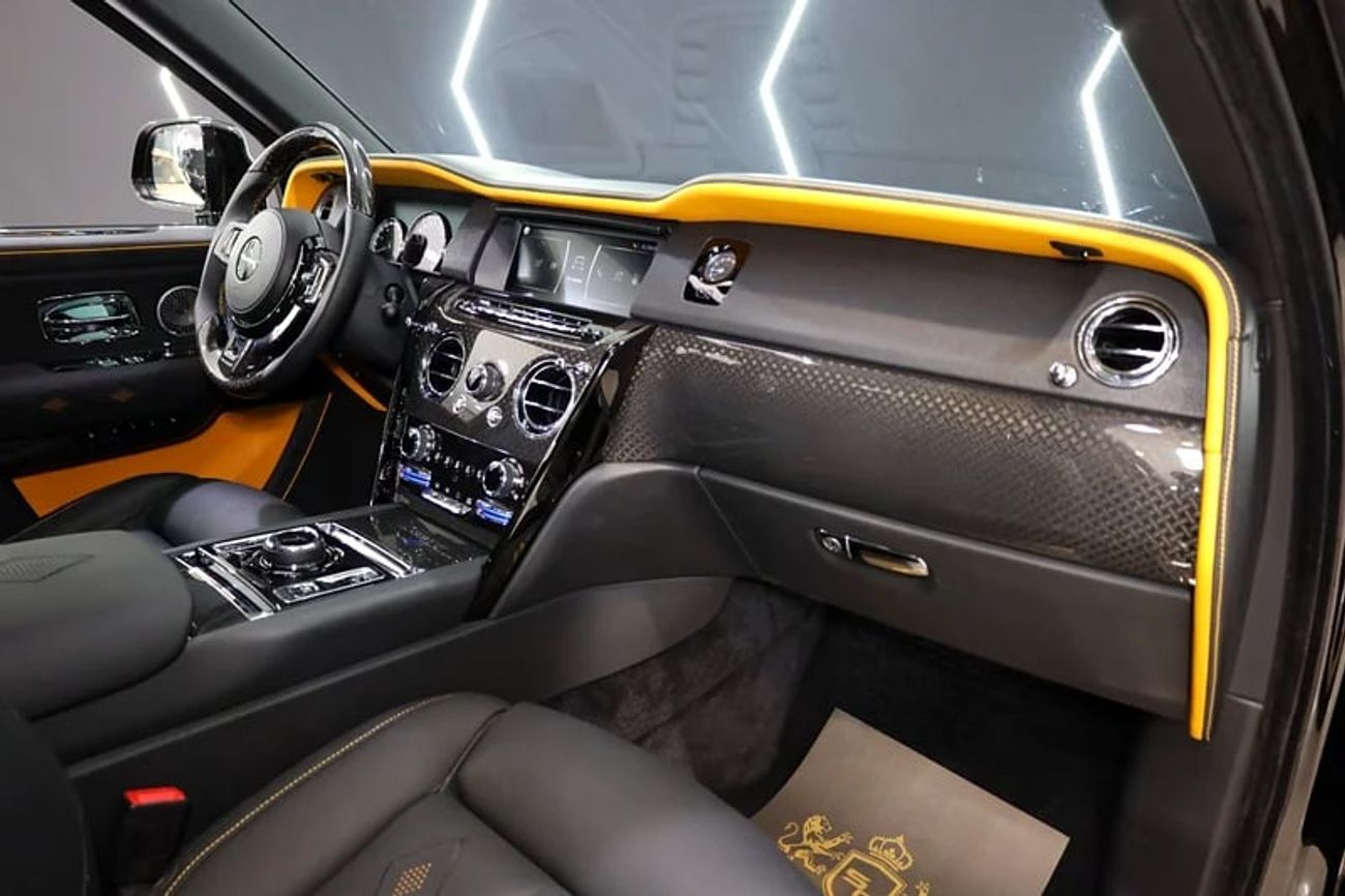 رولز رويس كولينان Black Badge