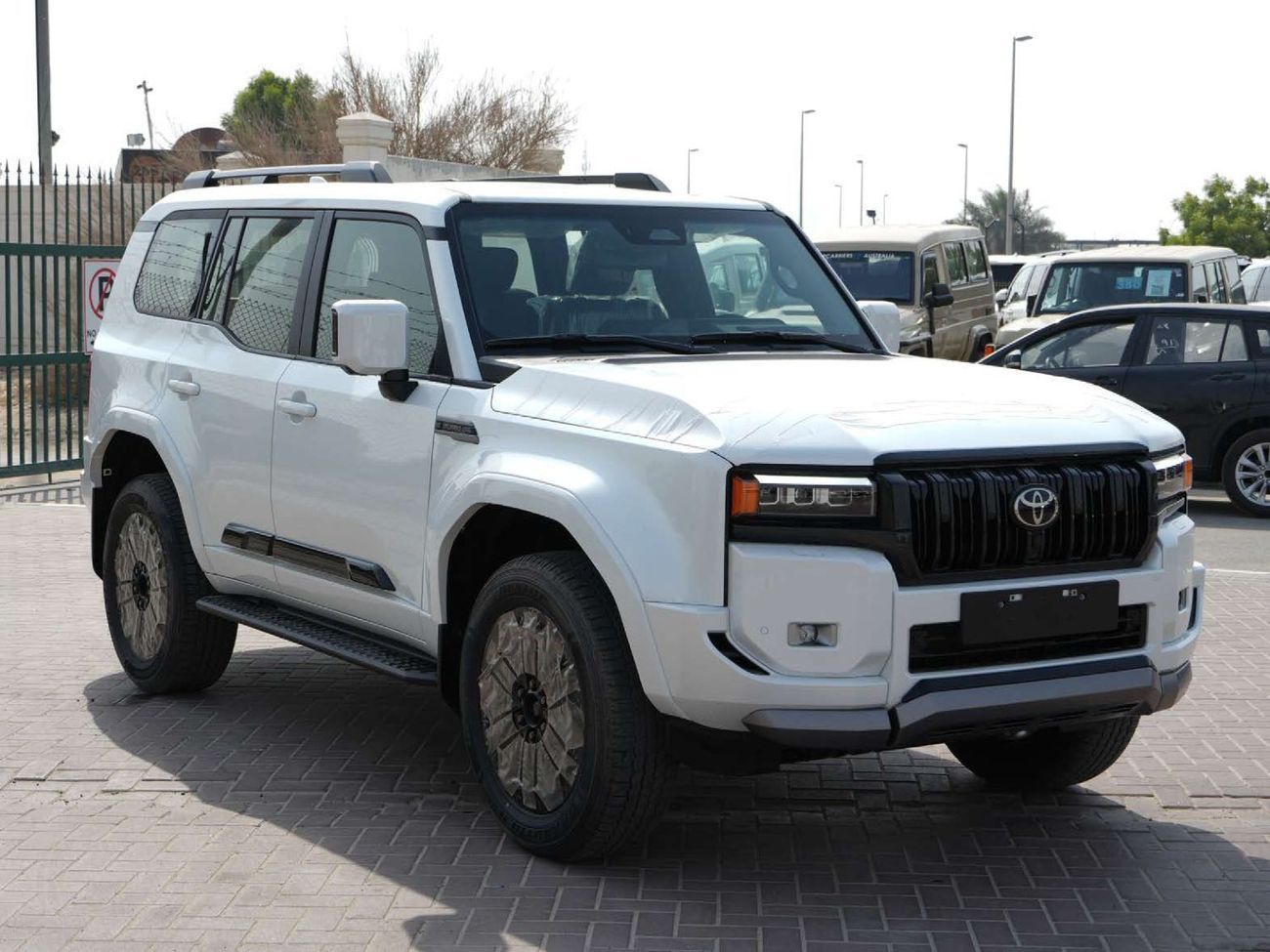 Toyota Prado VXR Toyota Prado 2.8L diesel Luxury panorama Full option GCC 2026