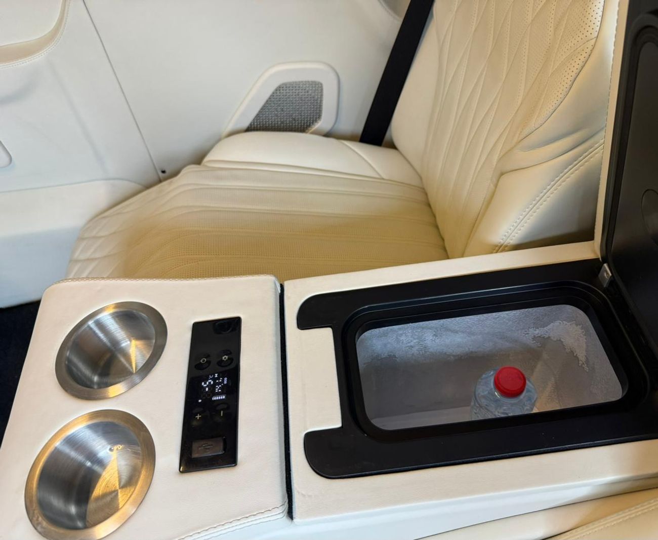 مرسيدس بنز V 250 2022 Mercedes-Benz V250, 1 Year Warranty Unlimited KM, Excellent Condition