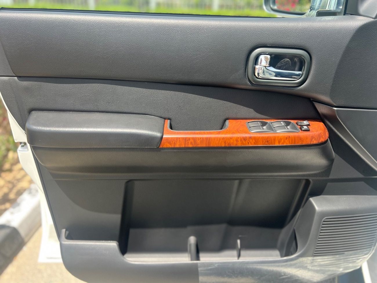 نيسان باترول سفاري Safari 4.8L M/T