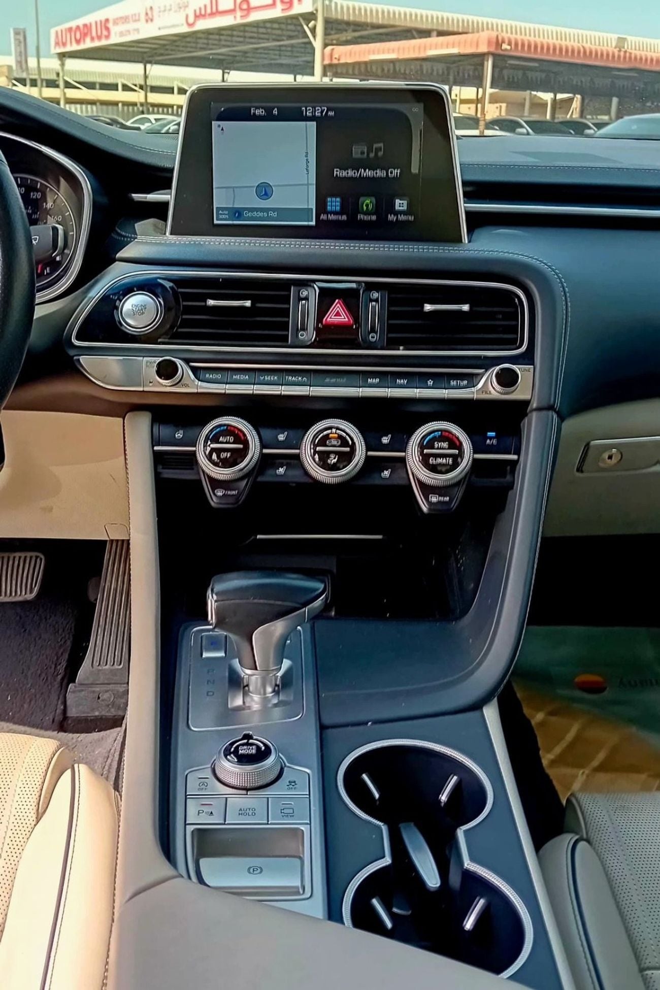 Hyundai Genesis Std 3.8L