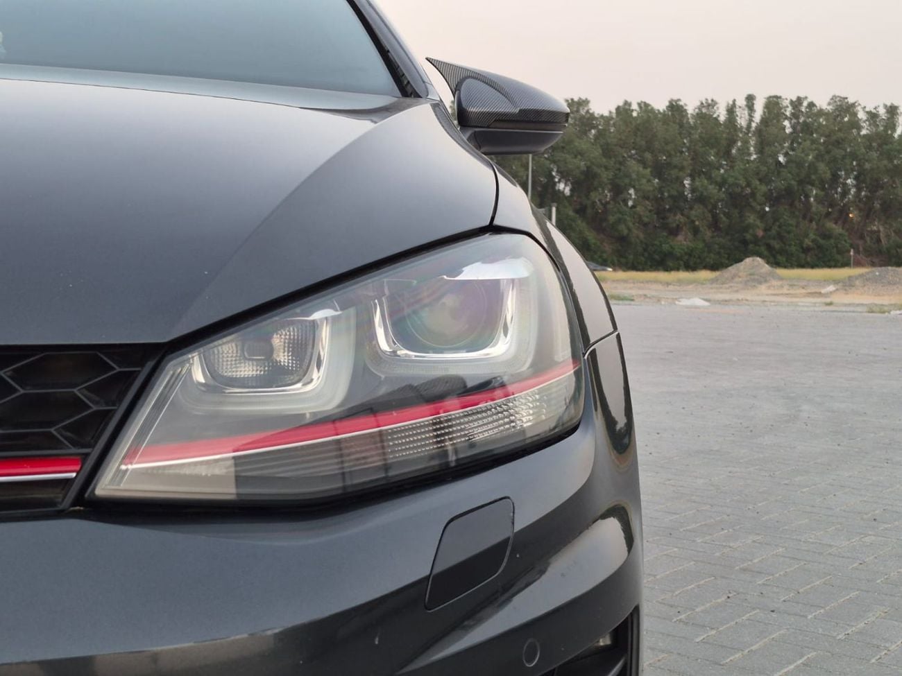 فولكس واجن جولف GTI 2.0L