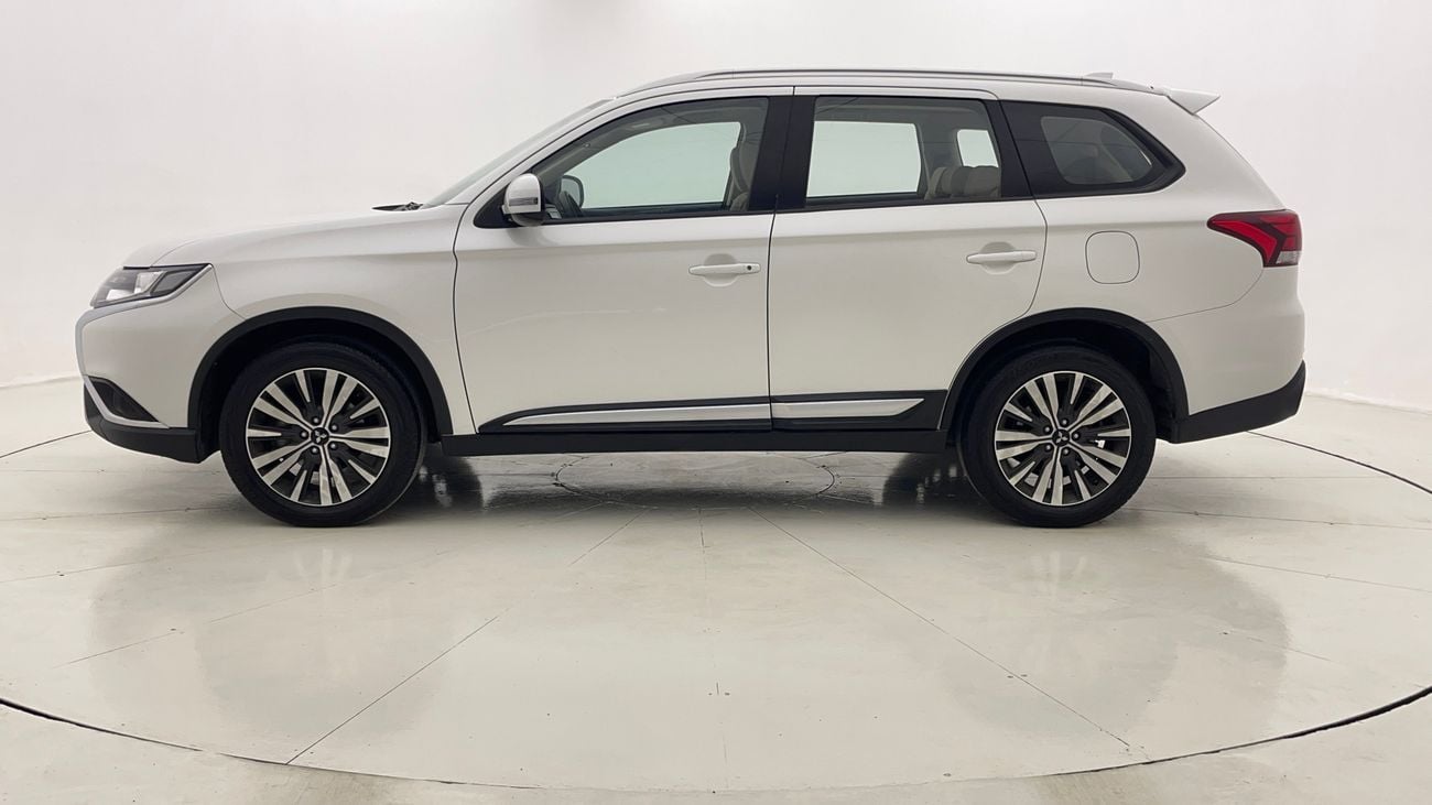 ميتسوبيشي آوتلاندر GLX MID LINE 2.5 | بدون دفعة مقدمة | اختبار القيادة في المنزل