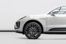 Porsche Macan Std 2.0L (252 HP) 2024 Porsche Macan, 2027 Porsche Warranty, Full Service History, Low KMs, GCC