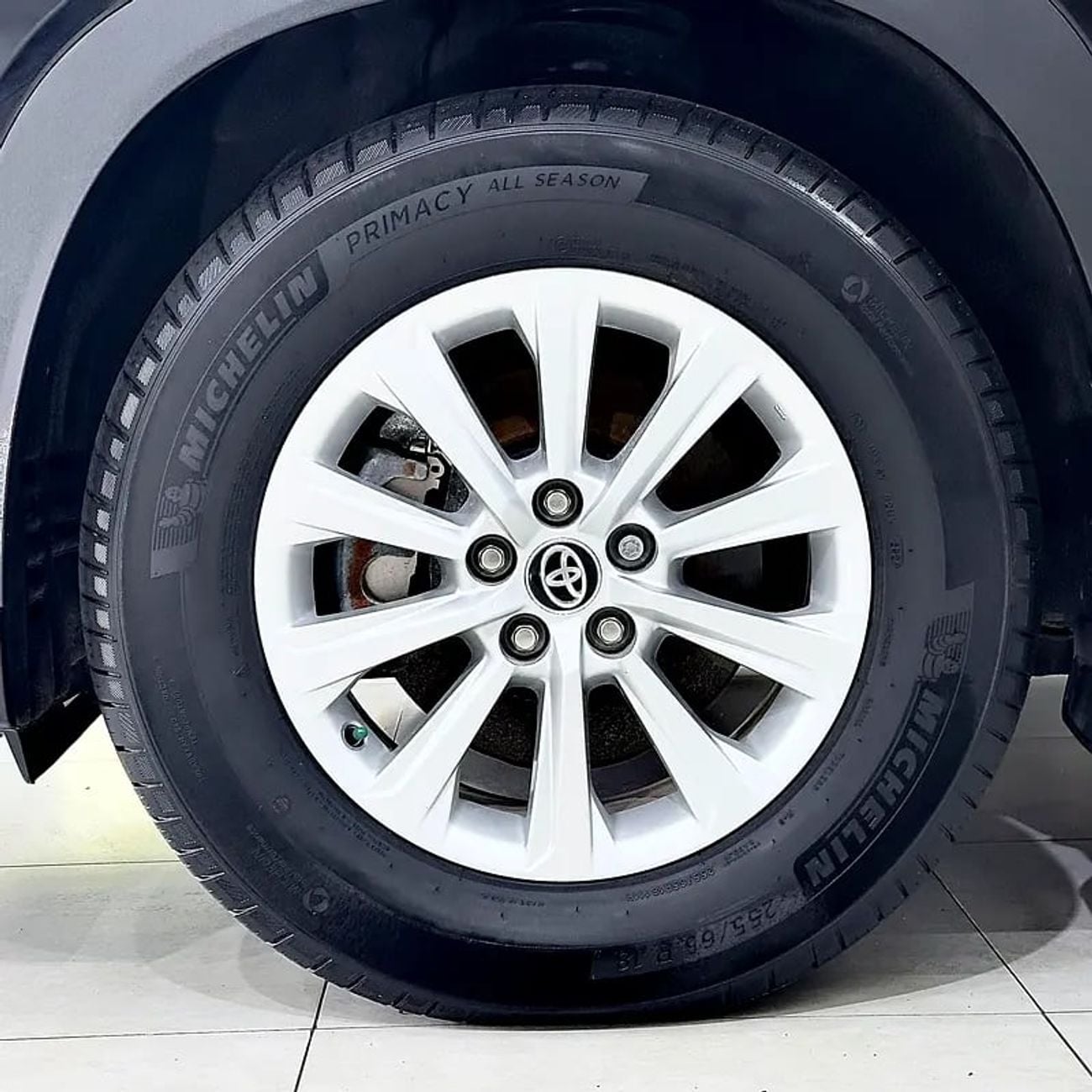 تويوتا جراند هايلاندر XLE