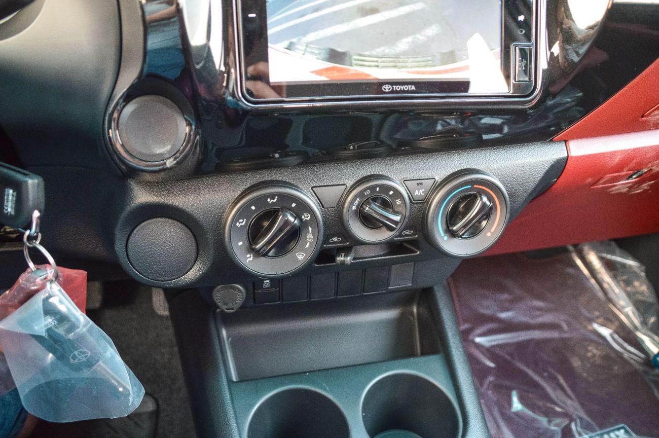 Toyota Hilux TOYOTA HILUX GLS 2.7L RWD PETROL PICKUP 2025