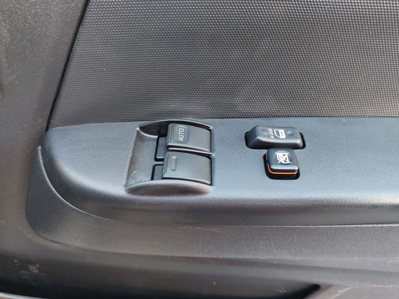 Toyota Hiace TOYOTA HIACE VAN AMBULANCE RHD 2012 MODEL 2.7 L PETROL AUTOMATIC(PM11200)