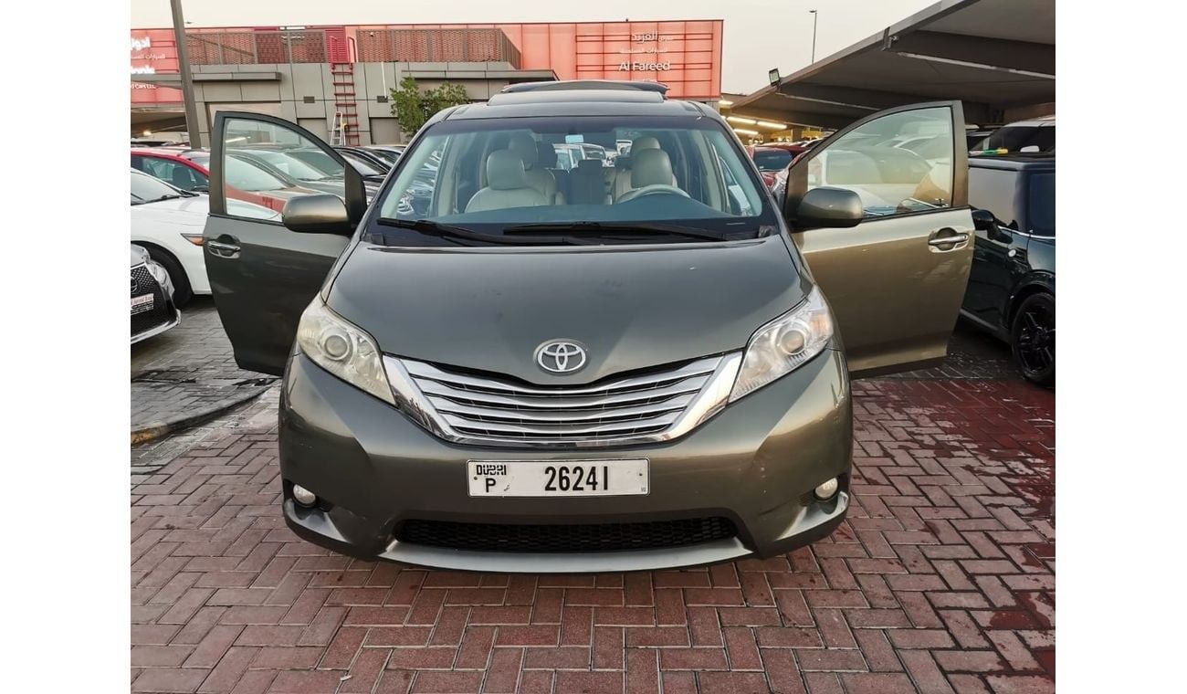 تويوتا سيينا In excellent condition and requires no expenses