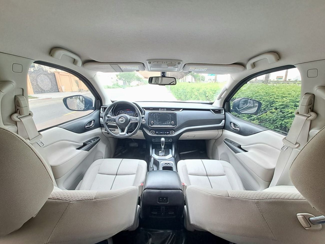 نيسان إكستيرا Titanium 2.5L RWD