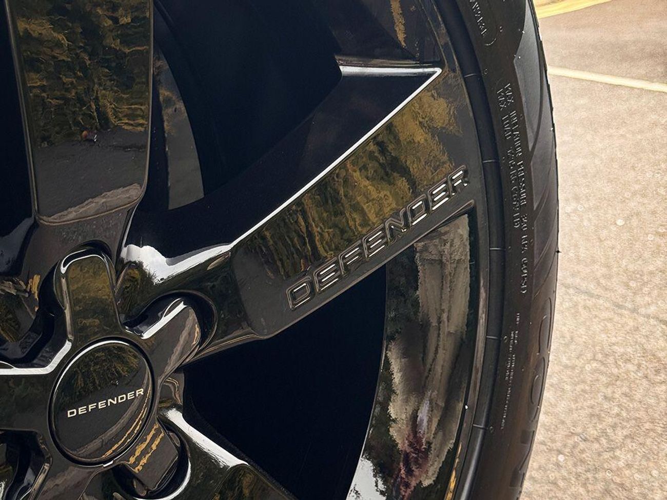 لاند روفر ديفندر 