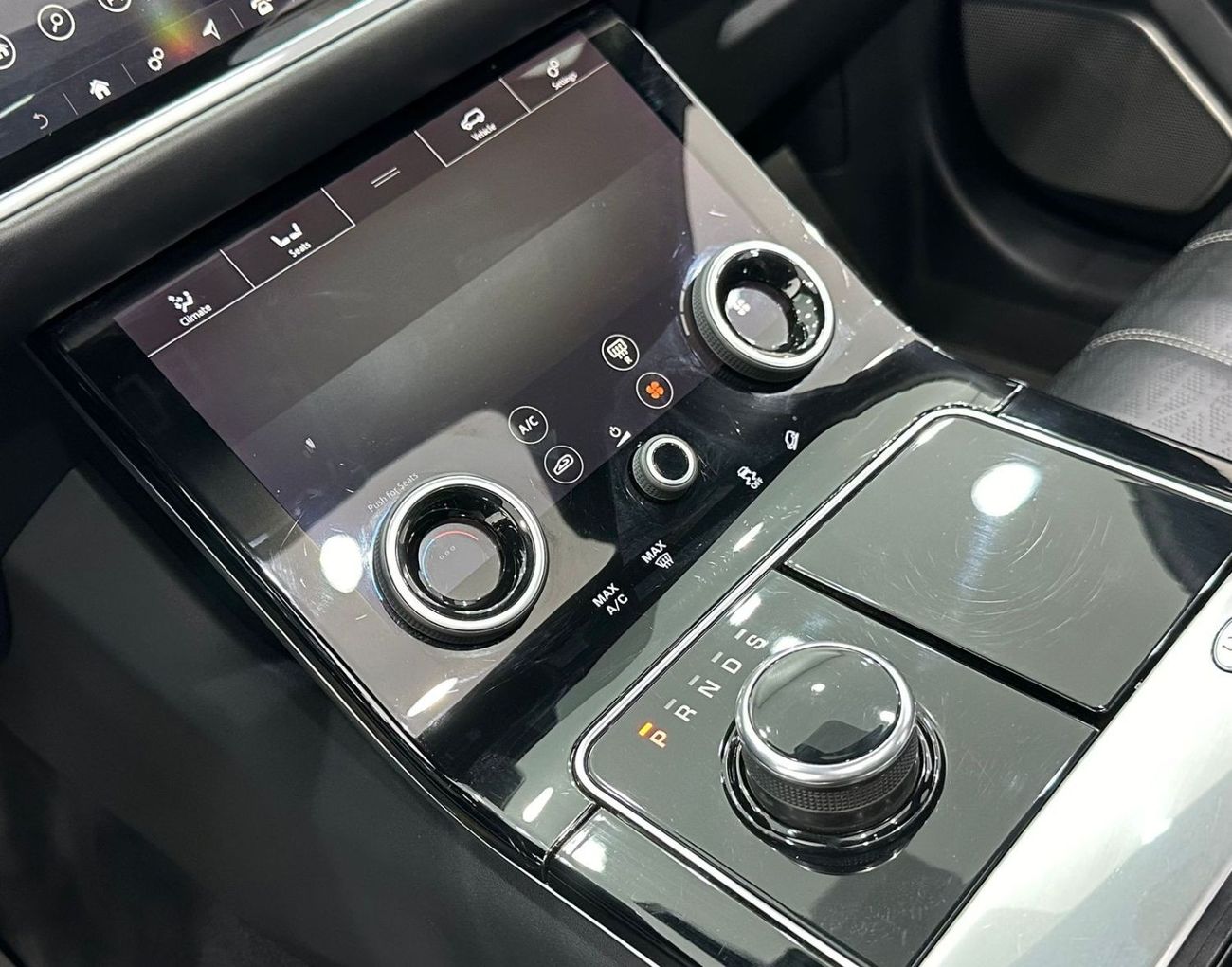 Land Rover Range Rover Velar P380 R-Dynamic HSE 2018 Range Rover Velar P380 HSE R-Dynamic, Oct 2025 Range Rover Warranty, Full Op