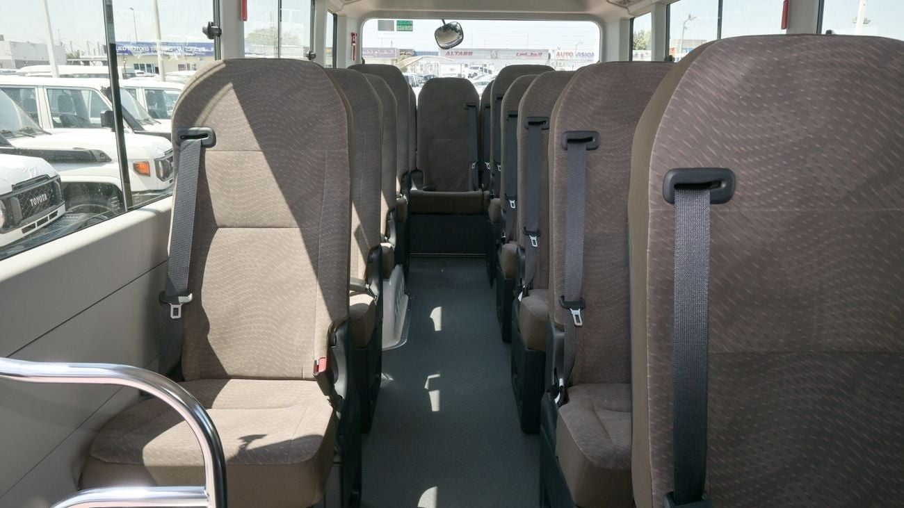 تويوتا كوستر 2.7L Petrol 2025