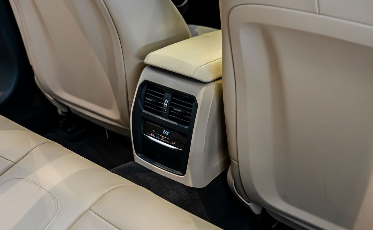 BMW 320i M Sport 2020 BMW 320i, 2025 BMW Warranty + Service Contract, Full Service History, Low KMs, GCC