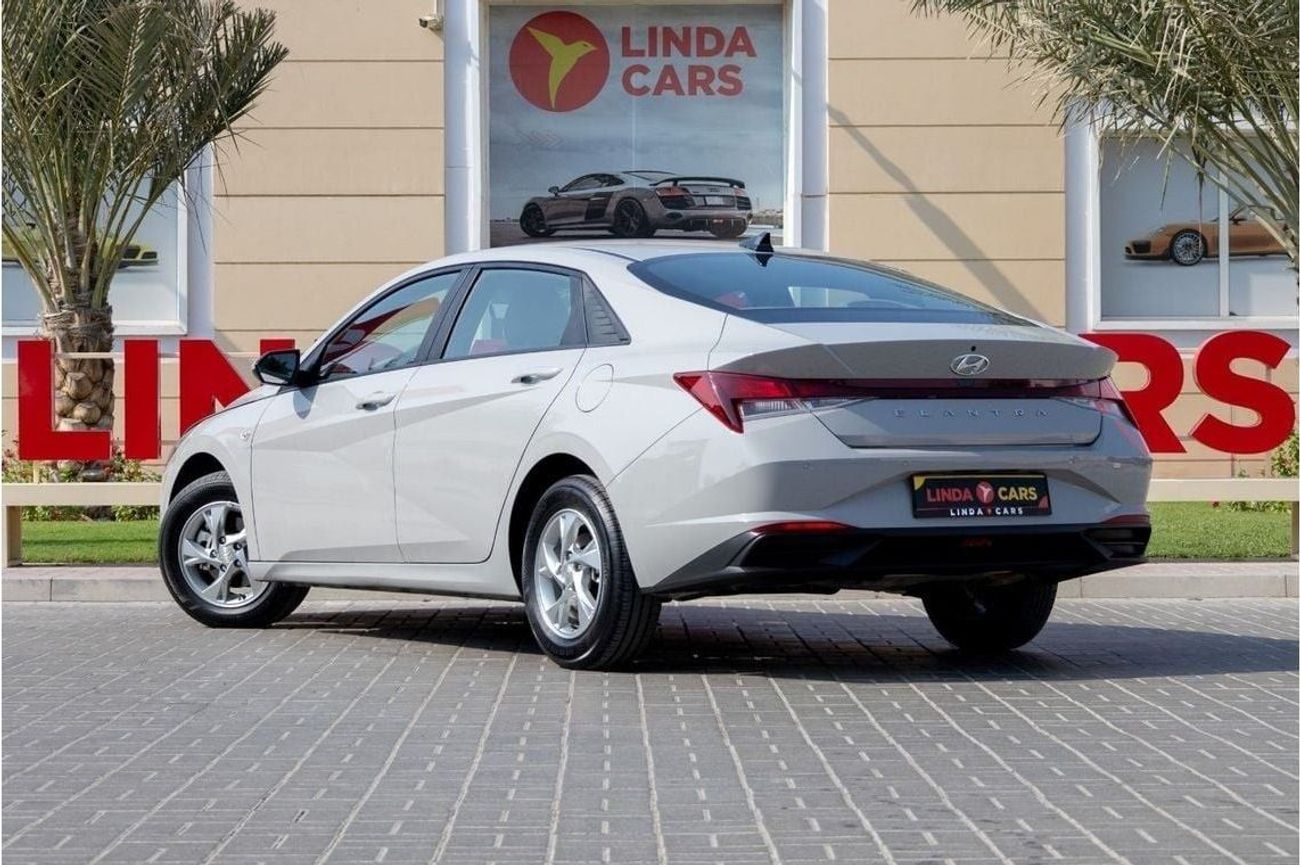 Hyundai Elantra Smart 1.6L Hyundai Elantra 2023 GCC under Agency Warranty with Flexible Down-Payment.